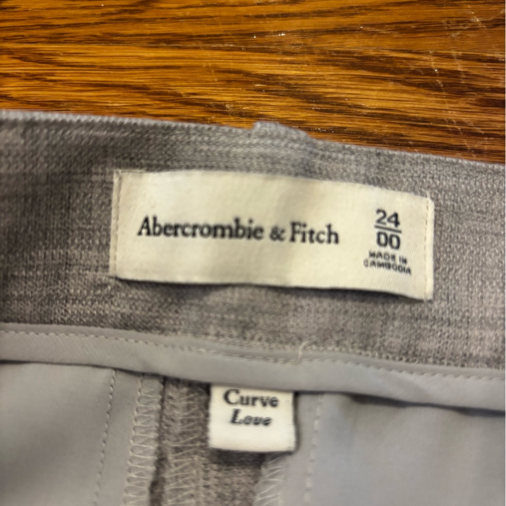 Abercrombie & Fitch Tailored Light Gray Pleated Dress Pants - Picture 2 of 4